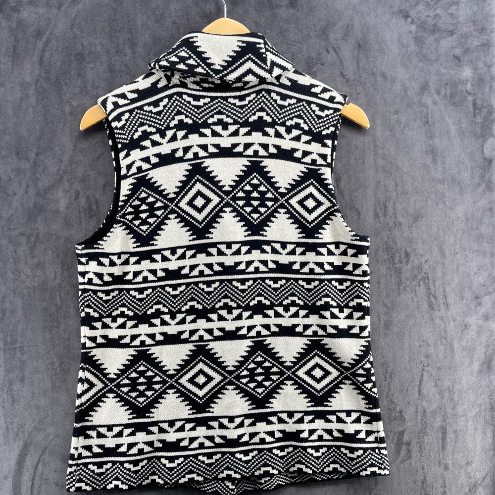 Chaps Womens Black White Geometric Southwestern Shawl Collar Sweater Vest Medium - Picture 3 of 6